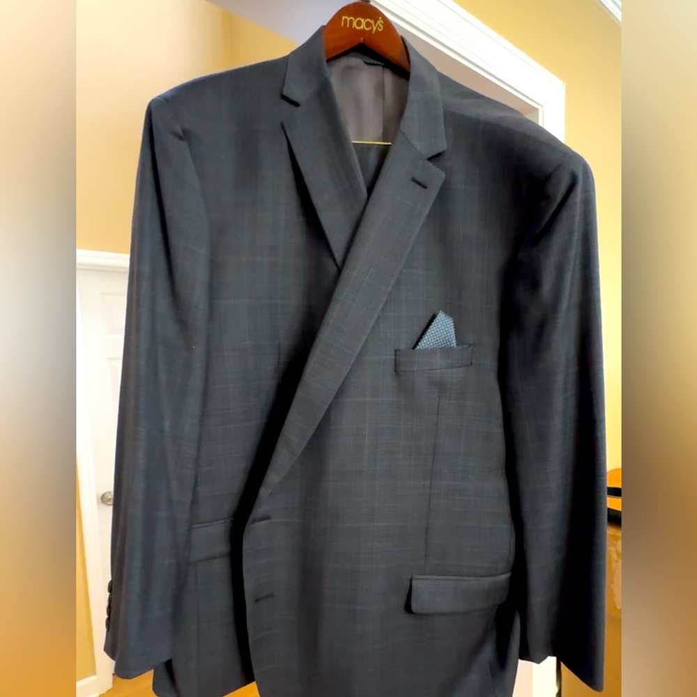 Men’s Suit Coat 60L